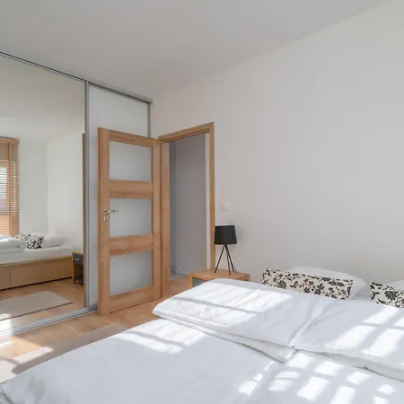 Citystay Wroblewskiego Apartament Z Parkingiem! Łódź Esterno foto